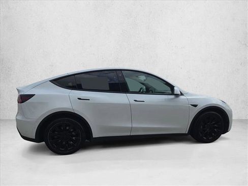 Used 2021 Tesla Model Y Long Range AWD/4WD image 4