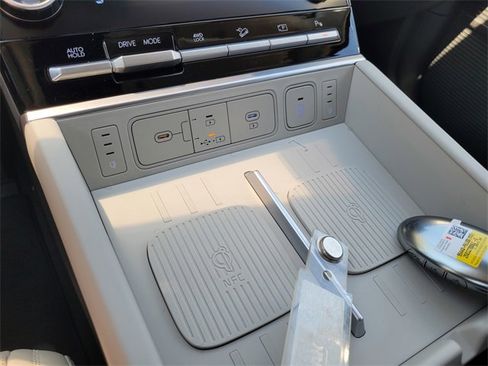 New 2025 Hyundai Santa Fe Calligraphy image 17