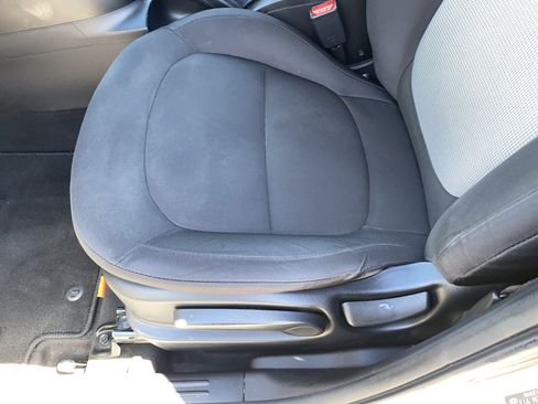 Used 2016 Kia Soul FWD image 15