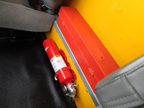 Used 2021 Ford E-350 and Econoline 350 Super Duty image 30