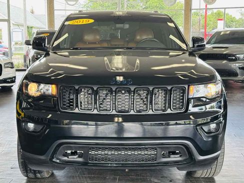 Used 2019 Jeep Grand Cherokee Laredo AWD/4WD image 20