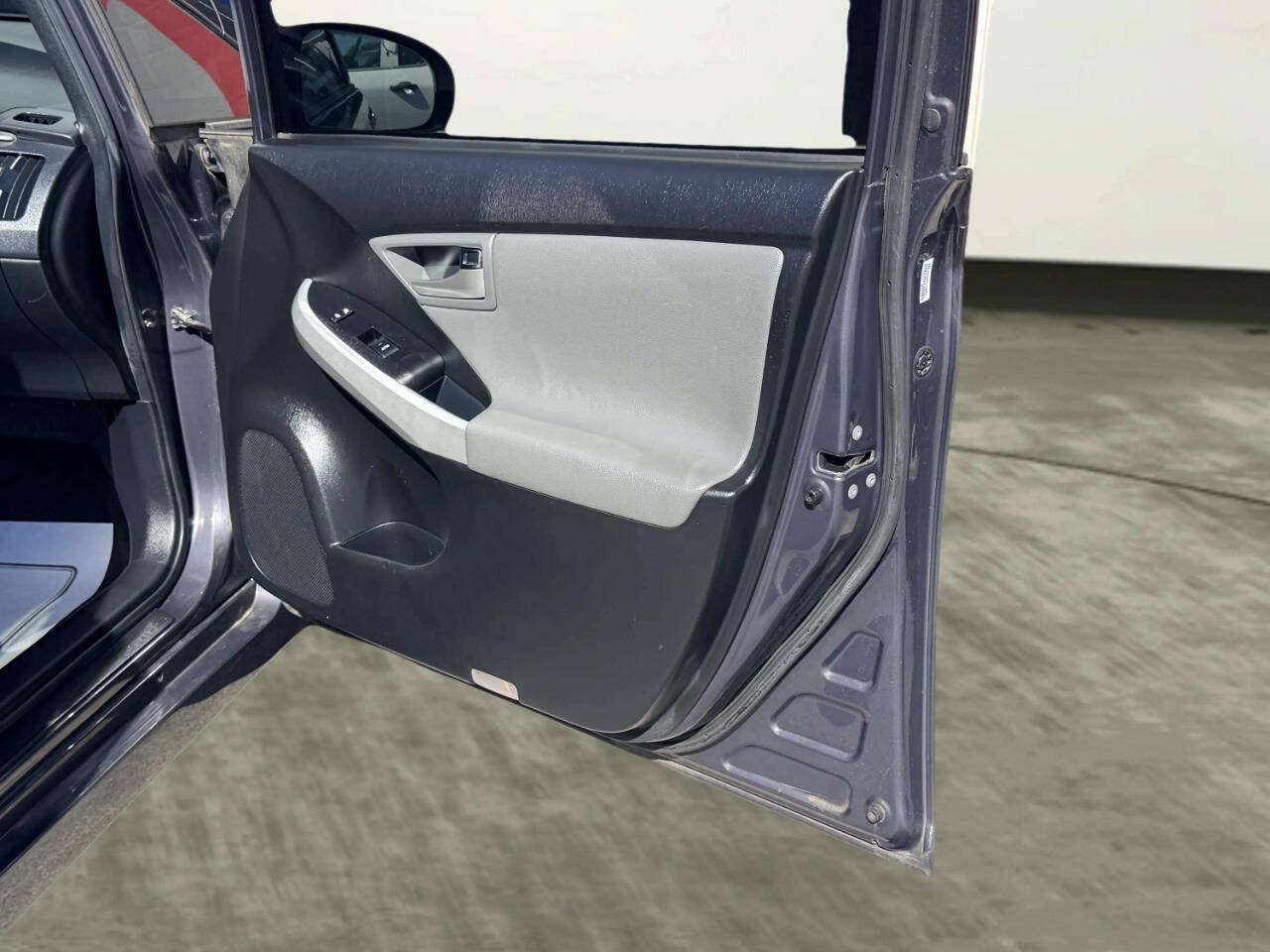 Used 2014 Toyota Prius Two FWD image 28