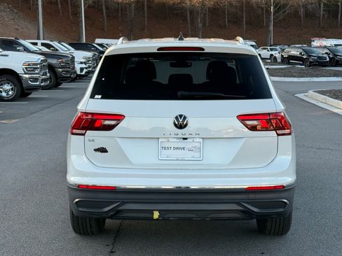 Used 2023 Volkswagen Tiguan SE image 5