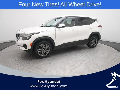Used 2021 Kia Seltos LX AWD/4WD image 1