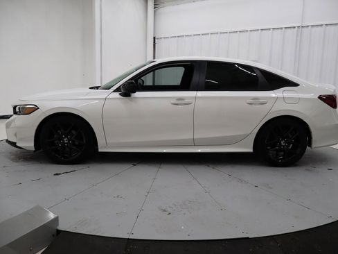 Used 2025 Honda Civic Sport image 6