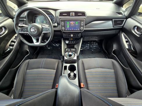 Used 2022 Nissan Leaf SV image 9