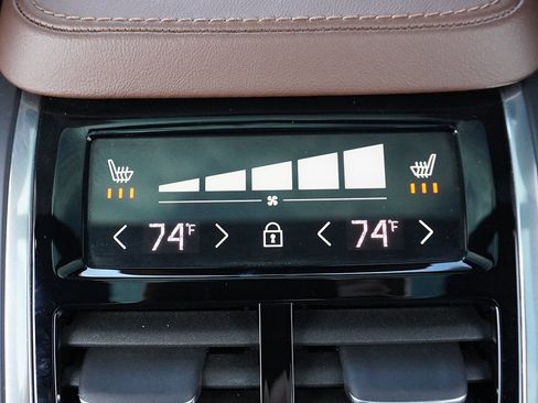 Used 2024 Volvo XC90 T8 Plus w/ Protection Package image 65