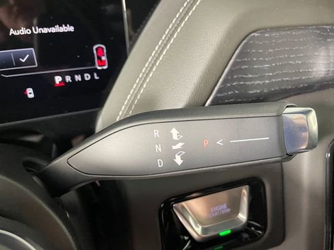 New 2026 GMC Yukon XL AT4 Ultimate AWD/4WD image 9