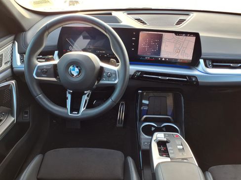 Used 2025 BMW X1 xDrive28i w/ Premium Package image 14