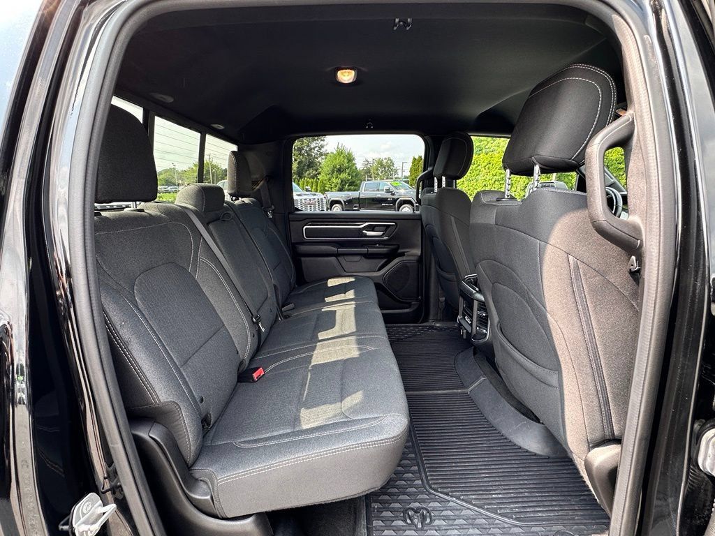 Used 2019 RAM 1500 Big Horn AWD/4WD image 17