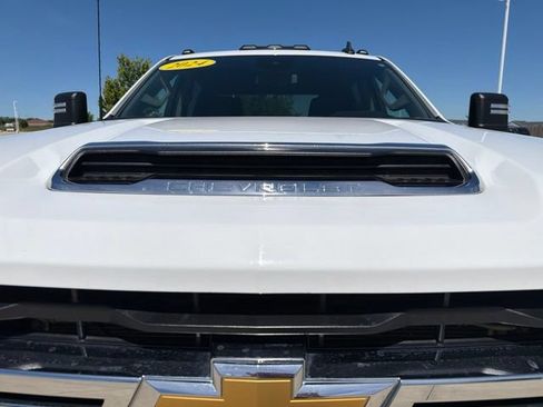 Used 2024 Chevrolet Silverado 2500 LT AWD/4WD image 35