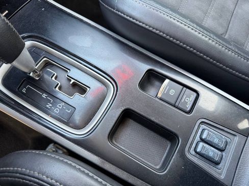 Used 2019 Mitsubishi Outlander SE FWD image 23