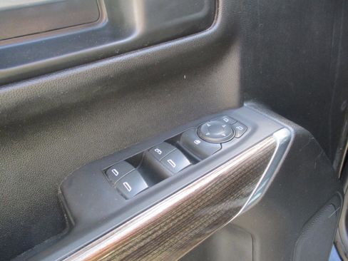 Used 2021 Chevrolet Silverado 1500 RST AWD/4WD image 17