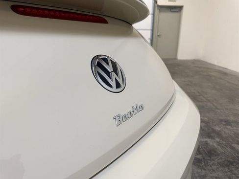 Used 2019 Volkswagen Beetle 2.0T Final Edition SEL FWD image 7