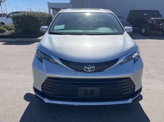 Used 2024 Toyota Sienna LE w/ LE Plus Package video 2