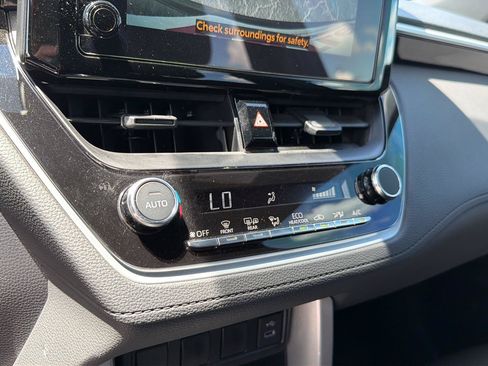 Used 2025 Toyota Corolla Cross AWD Hybrid image 25
