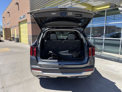 Used 2025 Kia Sorento EX FWD image 37