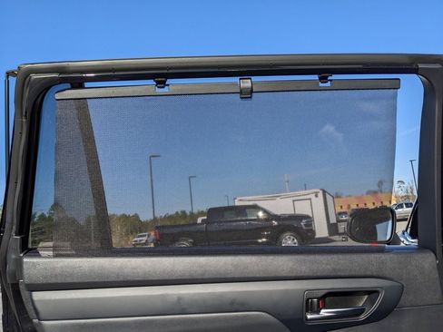 Used 2021 Toyota Highlander XLE image 58