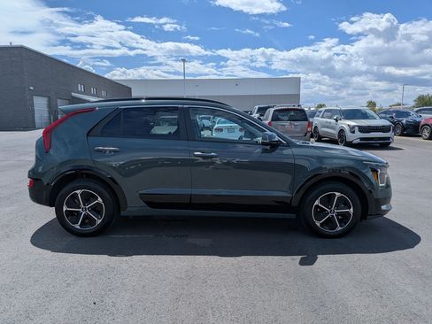 Certified 2026 Kia Niro FWD image 6