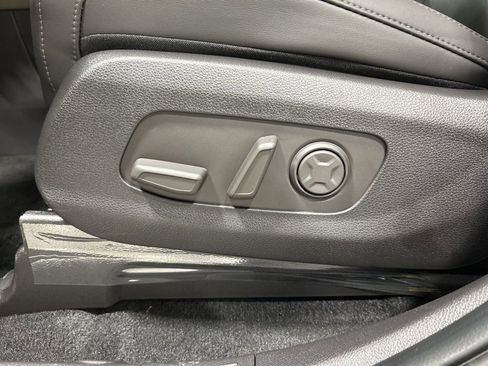 New 2026 Kia Carnival FWD image 13