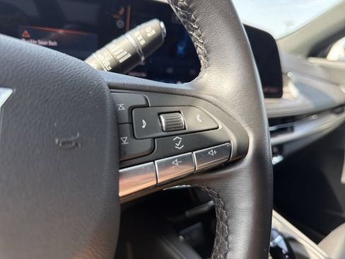 Used 2025 Cadillac XT4 Premium Luxury AWD/4WD image 30