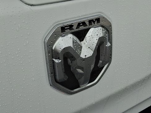 Used 2022 RAM 1500 Laramie image 31