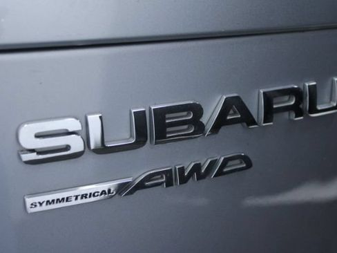 Used 2018 Subaru Forester 2.5i Premium w/ All-Weather Package AWD/4WD image 8