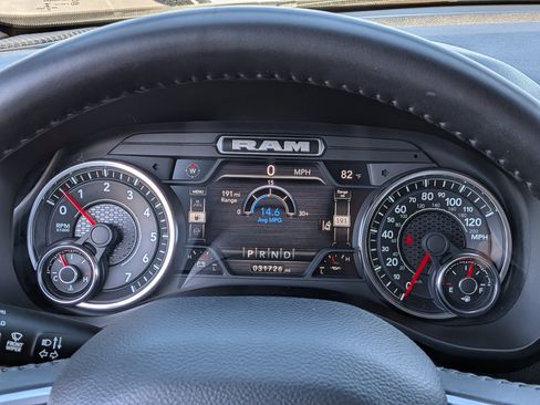 Used 2023 RAM 1500 Big Horn AWD/4WD image 38