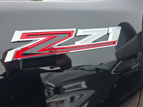 Used 2022 Chevrolet Silverado 2500 LT w/ Midnight Edition AWD/4WD image 12