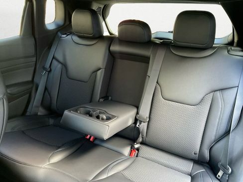 New 2026 Jeep Compass Latitude image 9