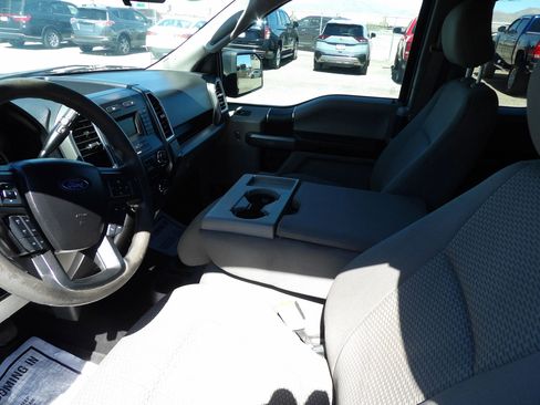 Used 2017 Ford F150 XLT image 9