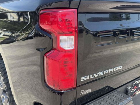 Used 2021 Chevrolet Silverado 1500 LT RWD image 14