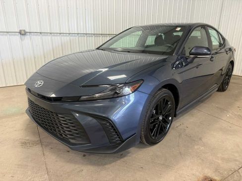 Certified 2026 Toyota Camry SE AWD/4WD image 1