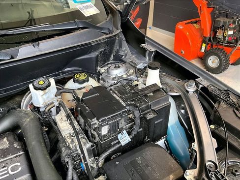 Used 2018 GMC Terrain SLE w/ Driver Convenience Package image 29