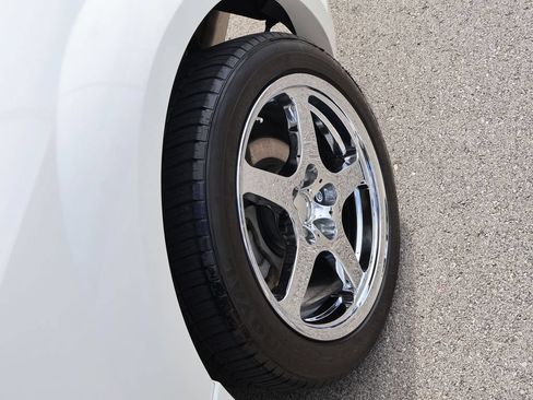 Used 2005 Ford Mustang GT RWD image 51