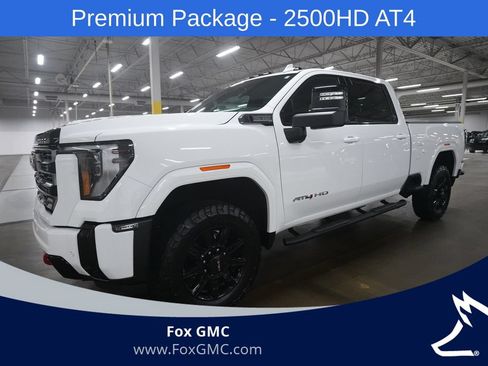 Used 2025 GMC Sierra 2500 AT4 w/ AT4 Preferred Package AWD/4WD image 1