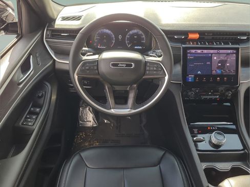 Certified 2025 Jeep Grand Cherokee L Limited image 13