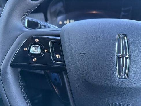 New 2026 Lincoln Corsair Premiere image 19