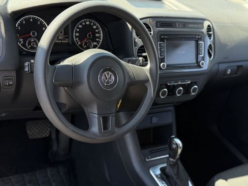 Used 2012 Volkswagen Tiguan S AWD/4WD image 6