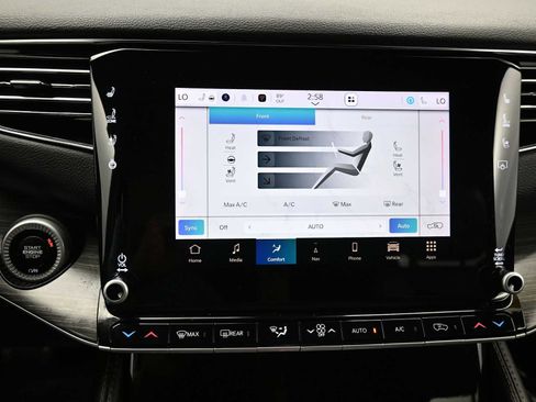 Used 2023 Jeep Wagoneer L Series III w/ Preferred Equipment Group image 18