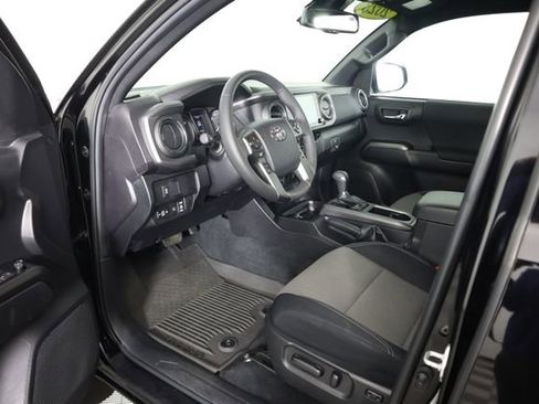 Used 2023 Toyota Tacoma TRD Off-Road AWD/4WD image 32