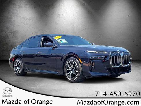 Used 2024 BMW 740i RWD image 1