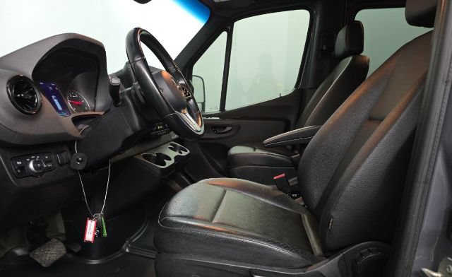 Used 2022 Mercedes-Benz Sprinter 2500 w/ Acoustic Package image 5
