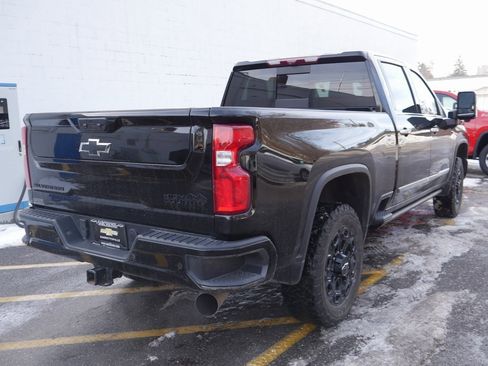 Used 2024 Chevrolet Silverado 2500 High Country w/ High Country Premium Package image 7