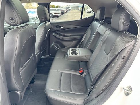 Used 2022 Buick Encore GX Essence w/ Experience Buick Package AWD/4WD image 10