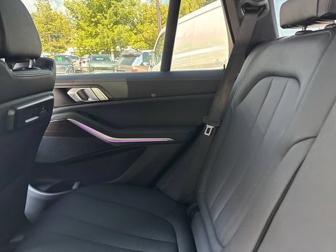 Used 2019 BMW X5 xDrive40i w/ Convenience Package AWD/4WD image 39