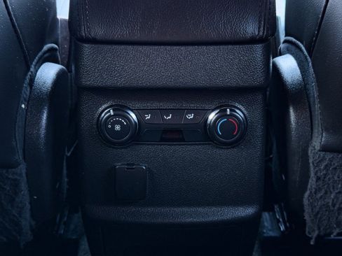 Used 2014 Ford Explorer XLT w/ Equipment Group 202A image 32