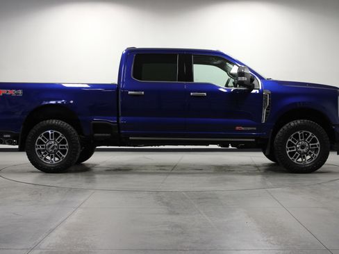 Used 2026 Ford F350 Platinum w/ Platinum Plus Package AWD/4WD image 3