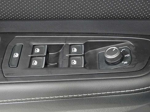 Used 2024 Volkswagen Atlas Cross Sport SEL R-Line AWD/4WD image 23