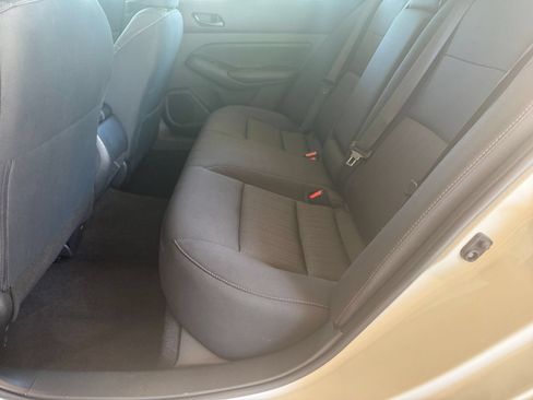 Used 2025 Nissan Altima 2.5 SV FWD image 23